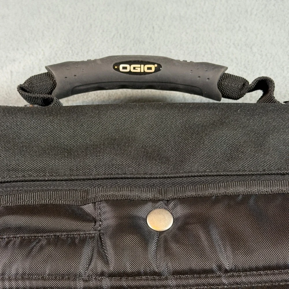 OGIO Black Messenger Bag Audio Pocket Laptop Briefcase PNM Logo 03507
